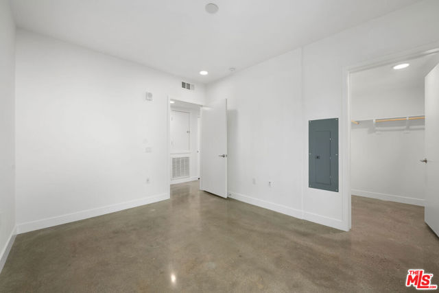 1250 N Fairfax Avenue, West Hollywood CA: https://media.crmls.org/mediaz/9eb574c4-b1e3-4ef4-8573-be7530bb9d22.jpg