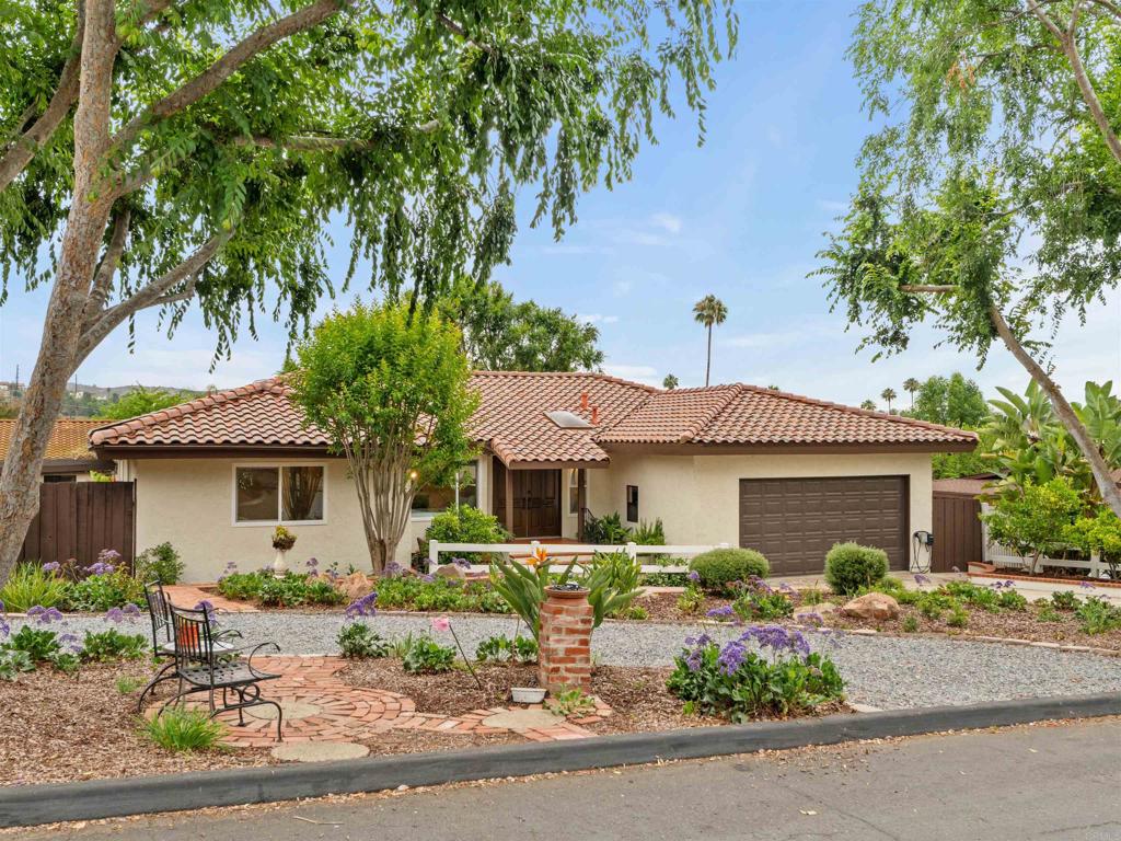 13737 Temple Street - photo 2