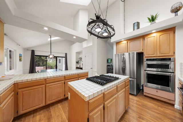 2655 San Juan Canyon Road, San Juan Bautista CA: https://media.crmls.org/mediaz/9eb6fc7b-d970-4d49-81ce-be751bdffcf3.jpg