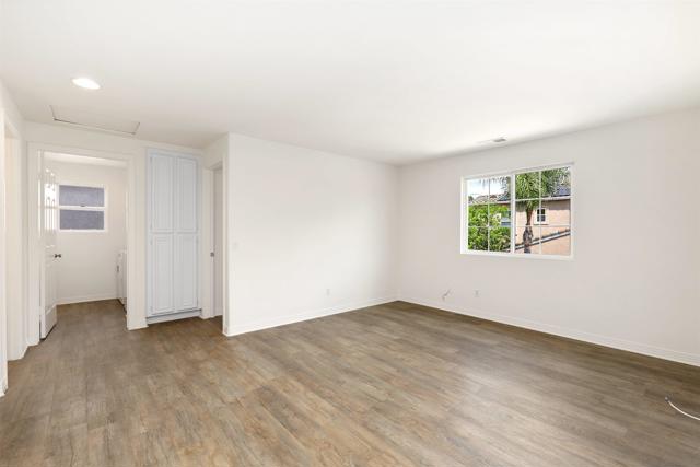 1020 Crystal Springs Pl, Escondido CA: https://media.crmls.org/mediaz/9eb71a30-de2c-48b9-a273-26aff36f1172.jpg