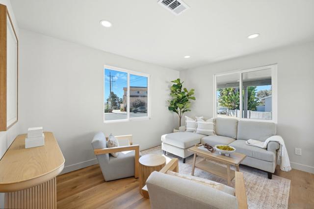 2525 Inman Ct, San Diego CA: https://media.crmls.org/mediaz/9eb7b0b9-4c25-4b13-a42a-ff8a78c30b8c.jpg