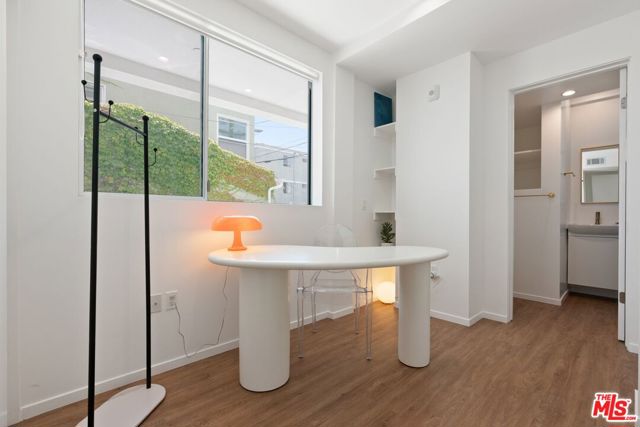 1244 14th Street, Santa Monica CA: https://media.crmls.org/mediaz/9eb81d41-9176-41ee-9ddf-043dc3b6a8df.jpg