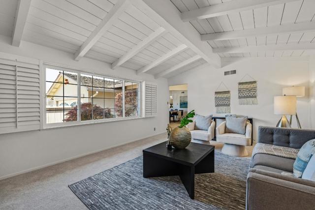 256 Avocet Court, Foster City CA: https://media.crmls.org/mediaz/9eb81e71-d743-4982-97d7-0d0acc6886cd.jpg