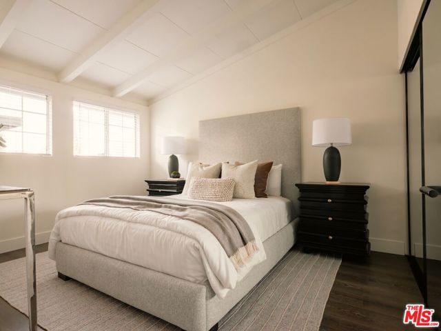 14300 Runnymede Street, Van Nuys CA: https://media.crmls.org/mediaz/9eb85955-bb3d-482f-a4c9-468516983152.jpg