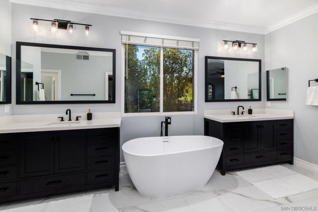 6393 Paseo Aspada, Carlsbad CA: https://media.crmls.org/mediaz/9eb925f5-1249-44eb-aa9a-f11ae4f6370b.jpg
