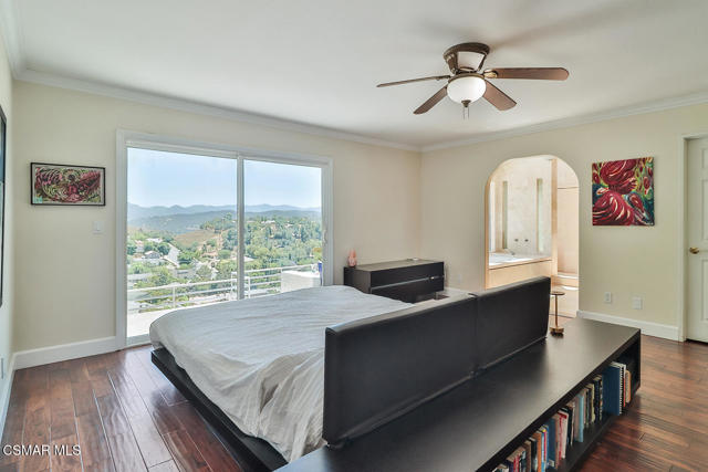 1117 Woodridge Avenue, Thousand Oaks CA: https://media.crmls.org/mediaz/9eb9e2e7-80bb-4a53-acab-b7fe9888fe58.jpg