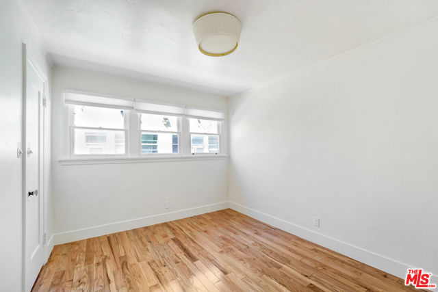 3370 Hamilton Way, Los Angeles CA: https://media.crmls.org/mediaz/9ebb0555-fbf6-4936-8908-f50dee5984f5.jpg