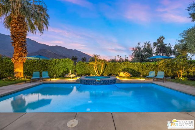 450 E Bogert Trail, Palm Springs CA: https://media.crmls.org/mediaz/9ebc7106-b869-4fc6-bfac-974c5a215887.jpg