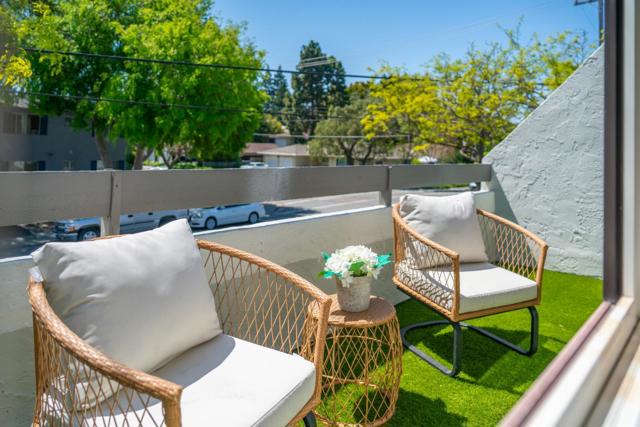 509 Sierra Vista Avenue, Mountain View CA: https://media.crmls.org/mediaz/9ebc9138-d591-4145-9011-ad30177037e6.jpg