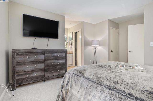 705 WATSON CANYON CT, San Ramon CA: https://media.crmls.org/mediaz/9ebdd723-18b0-45f4-89d9-25e8b54c4366.jpg