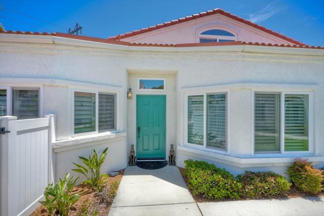 Detail Gallery Image 3 of 32 For 3376 Corsica Way, Oceanside,  CA 92056 - 2 Beds | 2 Baths