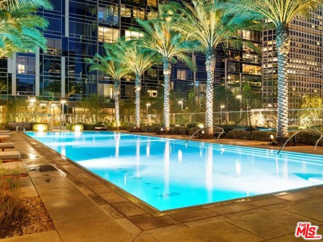 877 Francisco Street, Los Angeles CA: https://media.crmls.org/mediaz/9ebe3935-74a5-4b02-ac7b-83e6d05a5d55.jpg