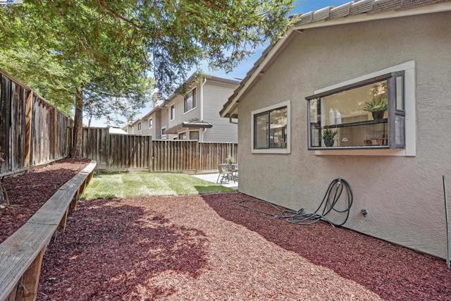 2227 Foxhill Drive, Martinez CA: https://media.crmls.org/mediaz/9ebe51d7-ba66-430b-ae35-ec7c10b1580d.jpg