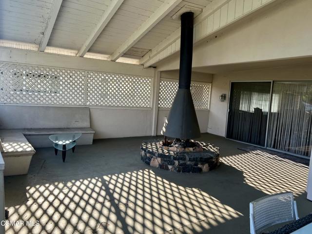 1542 Riverside Drive, Glendale CA: https://media.crmls.org/mediaz/9ebede75-4a00-45d4-930c-3218c9e1412e.jpg