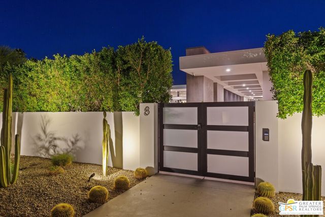 8 Desert Lark Circle, Rancho Mirage, CA 92270