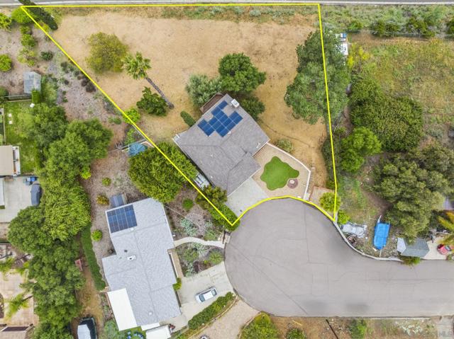1973 Kinross Ct, Escondido CA: https://media.crmls.org/mediaz/9ebeffb3-fc7d-4b12-b4b6-7fec2c577e4a.jpg