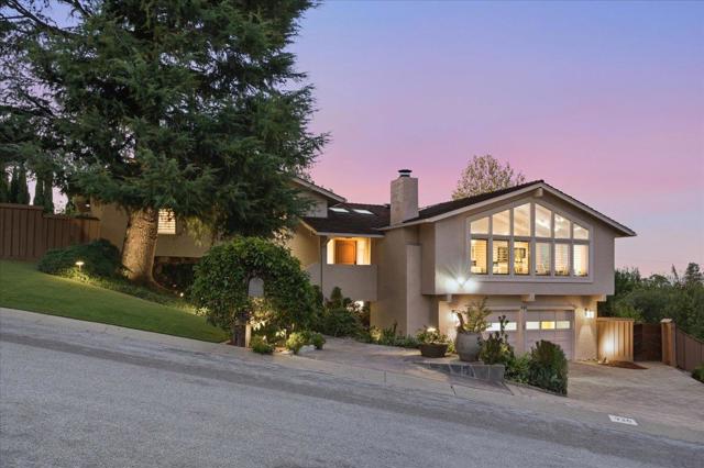 920 Oxford Drive, Los Altos CA: https://media.crmls.org/mediaz/9ec019cb-4b02-4bd2-bdc0-255d62f129bd.jpg