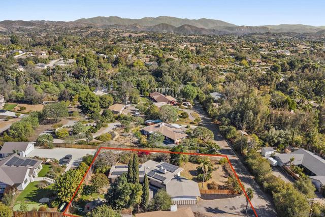 1752 Via Entrada, Fallbrook, California 92028, 3 Bedrooms Bedrooms, ,2 BathroomsBathrooms,Single Family Residence,For Sale,Via Entrada,250001399SD