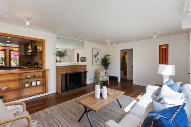 620 Olive Street, Menlo Park CA: https://media.crmls.org/mediaz/9ec1b8f1-489f-4578-8255-df38aa41ff11.jpg