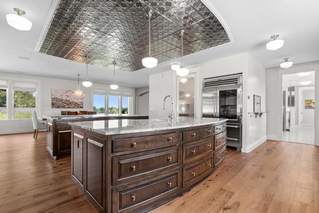 40 S Circle Drive, Santa Cruz CA: https://media.crmls.org/mediaz/9ec2d2bd-a010-450b-8eb1-6ed4ee6e96db.jpg