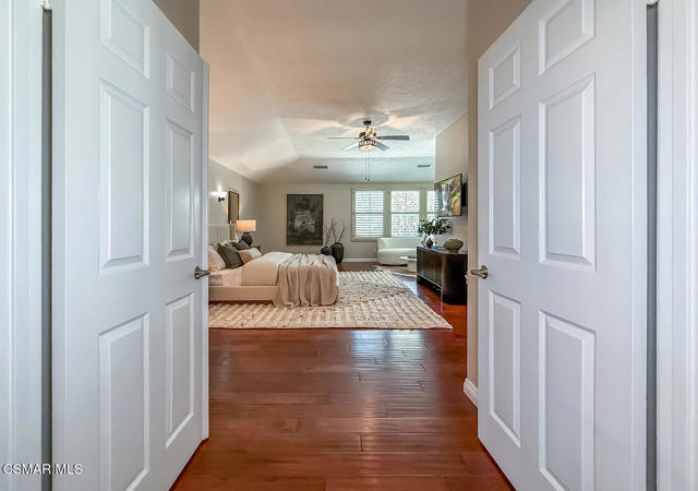3331 Monte Carlo Drive, Thousand Oaks CA: https://media.crmls.org/mediaz/9ec2ed28-b1f6-4770-9420-8ed69ed70b6a.jpg
