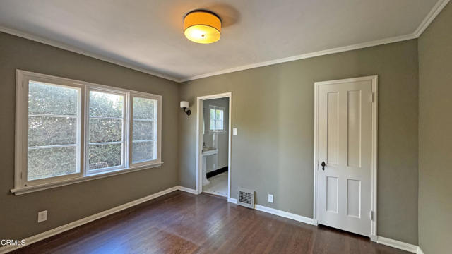 Detail Gallery Image 13 of 15 For 400 S Meridith Ave, Pasadena,  CA 91106 - 4 Beds | 2 Baths