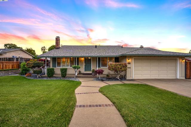 2845 Briarwood Dr, Livermore CA: https://media.crmls.org/mediaz/9ec390ec-ac53-4925-99c7-6f6ac0bd96fa.jpg