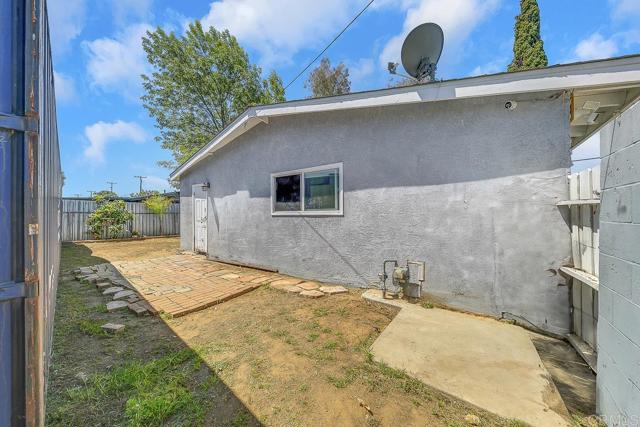 Detail Gallery Image 25 of 27 For 1215 E Mission Ave, Escondido,  CA 92027 - 3 Beds | 1 Baths