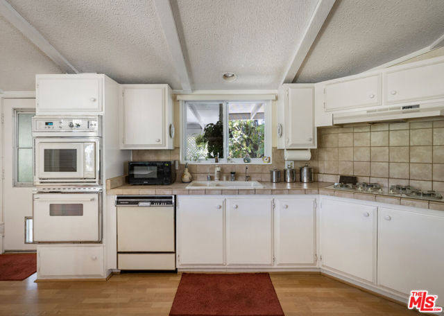 54 Robin Hood Place photo 14