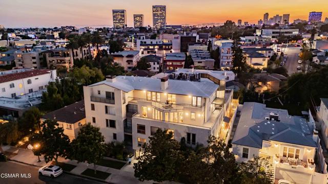 1645 Malcolm Avenue, Los Angeles CA: https://media.crmls.org/mediaz/9ec478aa-e975-4cf6-8ca7-4b5563fdec7b.jpg