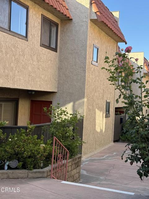 Detail Gallery Image 2 of 30 For 108 N Chapel Ave #5,  Alhambra,  CA 91801 - 3 Beds | 2/1 Baths
