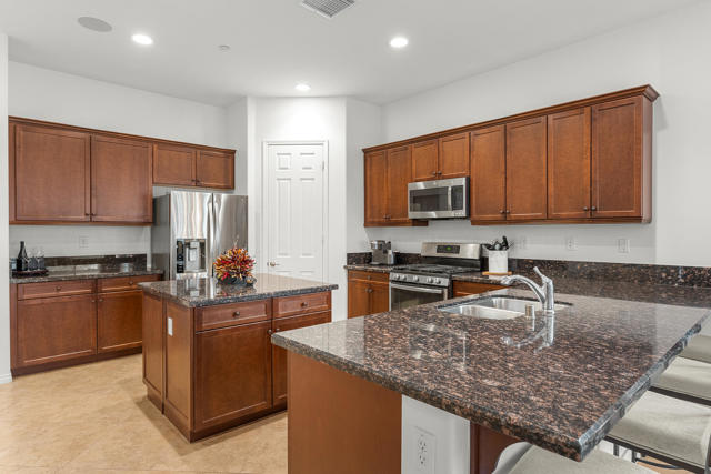 Image 12 of 48 For 42897 Cusino Court