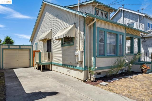 619 11th St., Richmond CA: https://media.crmls.org/mediaz/9ec52c98-417e-4d5d-931f-480e167d691d.jpg