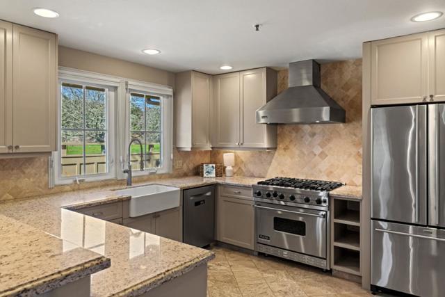 25401 Markham Lane,  CA: https://media.crmls.org/mediaz/9ec55b08-3f51-465e-aa5c-b6d1e2505870.jpg