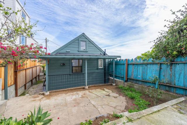360 Bradford Street, San Francisco CA: https://media.crmls.org/mediaz/9ec5c588-0105-4b75-949b-4d15ea4c9d50.jpg