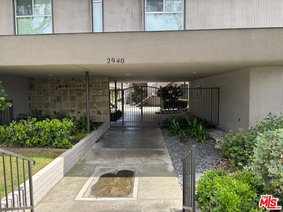 2940 W Carson Street #122