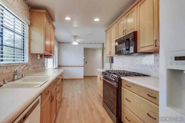 6081 Veemac, La Mesa CA: https://media.crmls.org/mediaz/9ec6ed8f-ac3a-4407-aad5-6247aea897d2.jpg