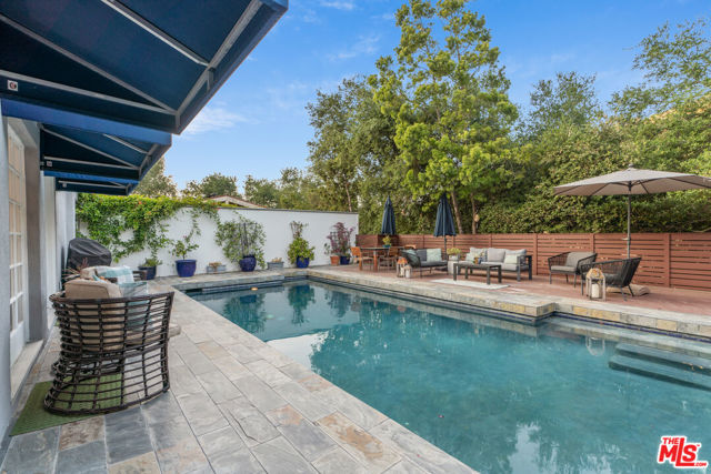 3564 Summerfield Drive, Sherman Oaks CA: https://media.crmls.org/mediaz/9ec6ff93-d8e1-4505-8477-aa247a60df75.jpg