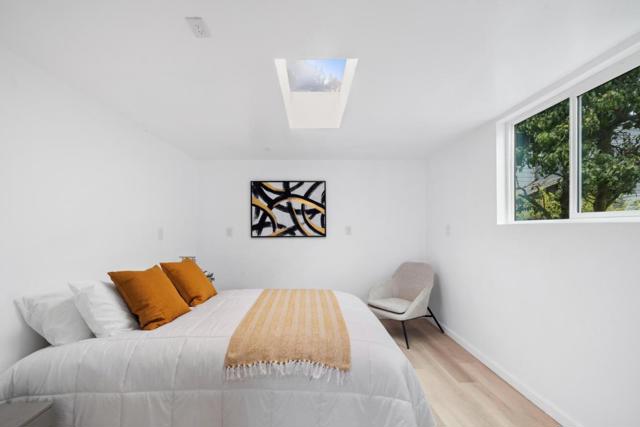 137 Holloway Avenue, San Francisco CA: https://media.crmls.org/mediaz/9ec73256-7edf-4be1-ae43-8f4f62fa61b5.jpg
