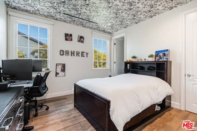 6 Bed Home for Sale in Calabasas, California