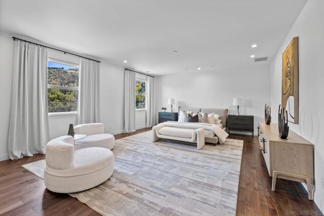 11577 Sweet Willow Way, San Diego CA: https://media.crmls.org/mediaz/9ec86935-8608-40dc-aa82-ff0868862d5b.jpg