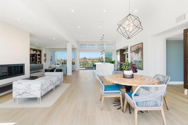 1110 Solana Drive, Del Mar CA: https://media.crmls.org/mediaz/9ec962a2-30bd-4585-b6ee-3982c09ca36a.jpg