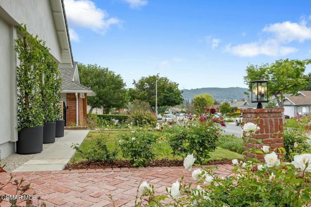 6608 Maplegrove Street, Oak Park CA: https://media.crmls.org/mediaz/9ec96638-1ead-430d-ac55-8beef83cbb64.jpg