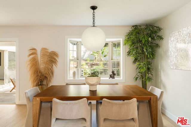 7248 W 88th Place, Los Angeles CA: https://media.crmls.org/mediaz/9ec991c9-dee7-4f1a-b60f-66a633472901.jpg