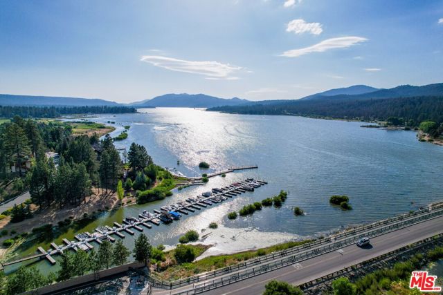919 Mcalister Road, Big Bear City CA: https://media.crmls.org/mediaz/9ec9a794-35f5-489e-b349-1fee9d12bf06.jpg