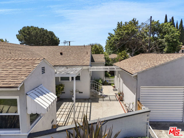 7801 Flight Avenue, Los Angeles CA: https://media.crmls.org/mediaz/9ecdd057-a60f-46b8-ad82-50881070dc7f.jpg