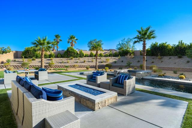 74425 Zeppelin Drive, Palm Desert CA: https://media.crmls.org/mediaz/9ece2a4c-0068-4d39-ae66-076916abc62a.jpg
