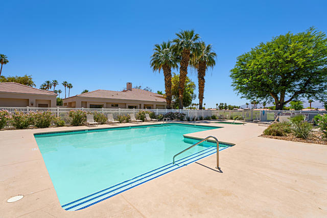 80471 Oak Tree, La Quinta CA: https://media.crmls.org/mediaz/9ece48c9-4aed-47e7-98c3-7e849c147964.jpg