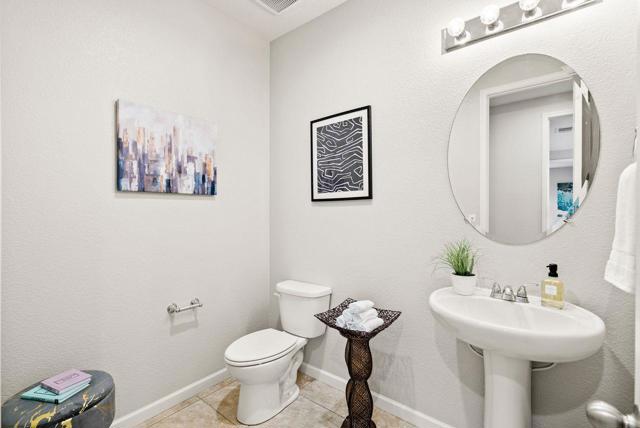 1070 S Atwood Court, Mountain House CA: https://media.crmls.org/mediaz/9ece9d6e-b84e-4435-b183-7854a08a4f0b.jpg