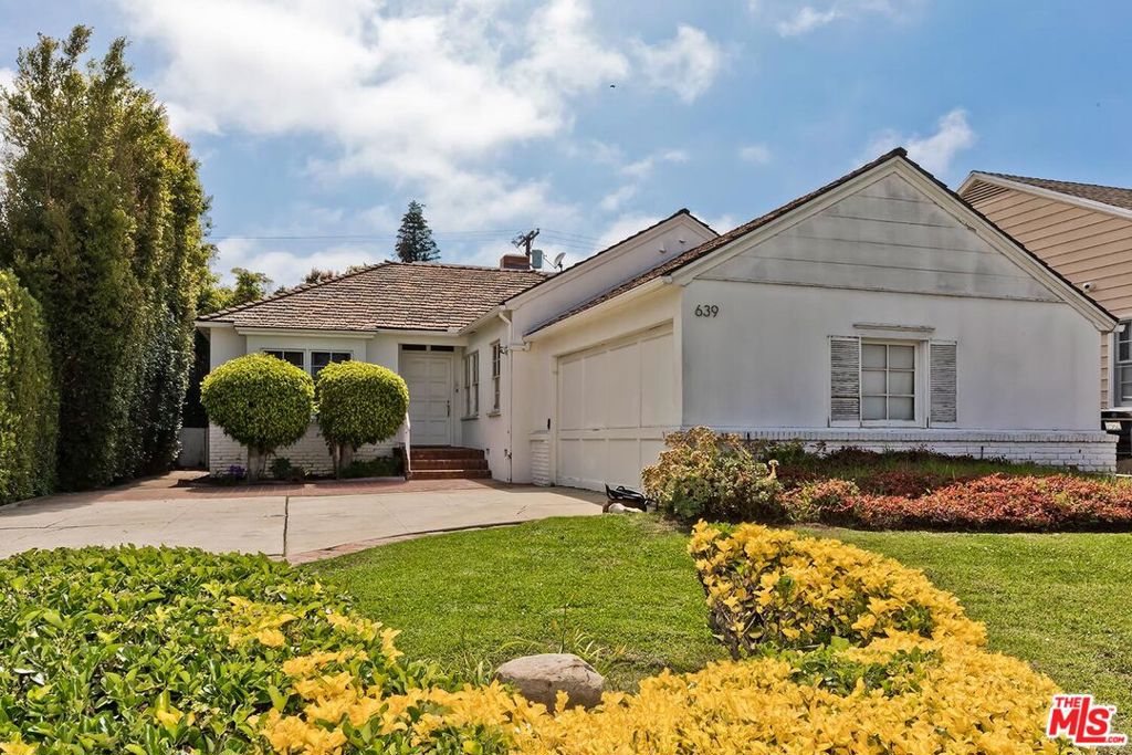 639 S Bundy Drive